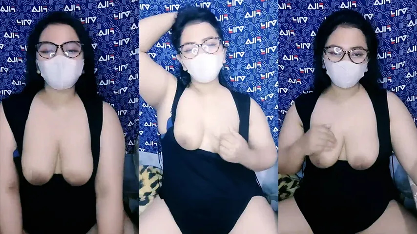 Tante Felicia Montok Remas Toket MangoLive